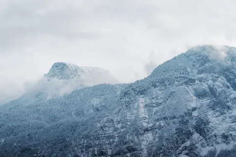 Winter Mountains 4K Wallpaper · winter · 3840×2561