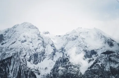 Winter Mountains 4K Wallpaper · winter · 3840×2525