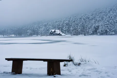 Winter Cabin 4K Wallpaper · winter · 3840×2560