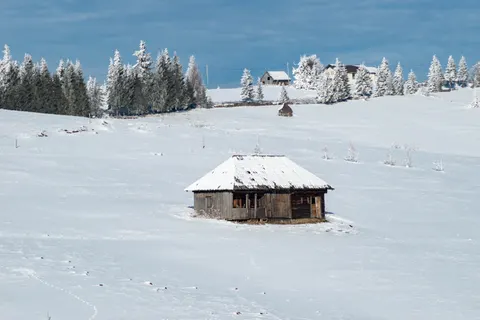Winter Cabin 4K Wallpaper · winter · 3840×2560