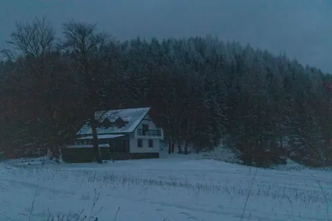 Winter Cabin 4K Wallpaper · winter · 3840×2560