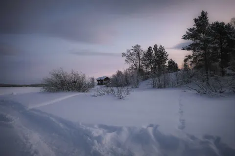 Winter Cabin 4K Wallpaper · winter · 3840×2560