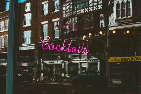 Neon Sign 4K Wallpaper · neon · 3840×2560