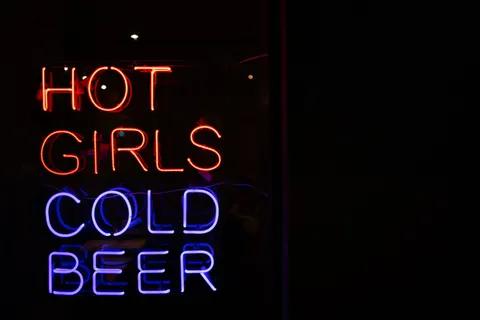 Neon Sign 4K Wallpaper · neon · 3840×2560