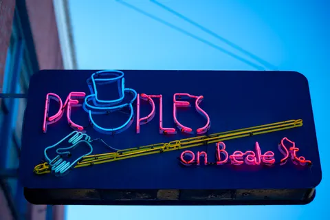 Neon Sign 4K Wallpaper · neon · 3840×2563