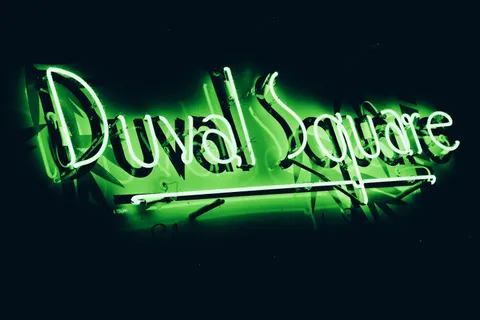 Neon Sign 4K Wallpaper · neon · 3840×2560