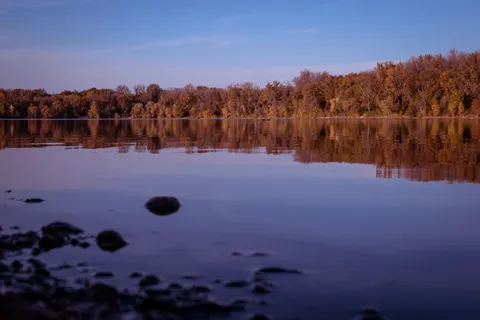 Autumn Lake 4K Wallpaper · autumn · 3840×2563