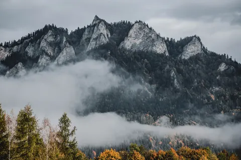 Autumn Mountains 4K Wallpaper · autumn · 3840×2560