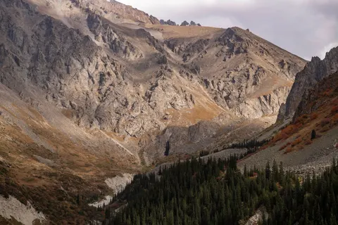 Autumn Mountains 4K Wallpaper · autumn · 3840×2560