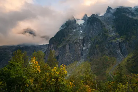 Autumn Mountains 4K Wallpaper · autumn · 3840×2560