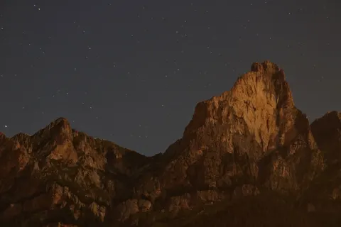 Star Trails 4K Wallpaper · space · 3840×2560