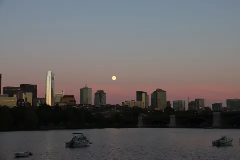 Full Moon 4K Wallpaper · space · 3840×2560