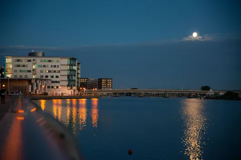 Full Moon 4K Wallpaper · space · 3840×2563