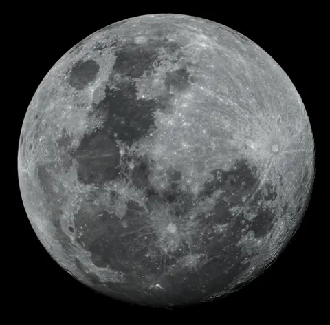 Full Moon 4K Wallpaper · space · 3840×3774