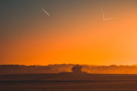 Meteor Shower 4K Wallpaper · space · 3840×2560