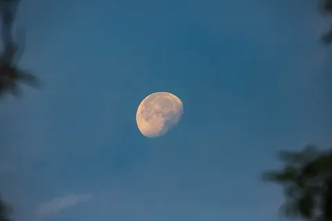 Moon Craters 4K Wallpaper · space · 3840×2560