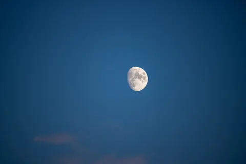 Moon Craters 4K Wallpaper · space · 3840×2560
