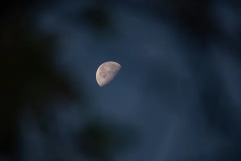 Moon Craters 4K Wallpaper · space · 3840×2560
