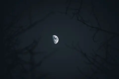 Moon Craters 4K Wallpaper · space · 3840×2560