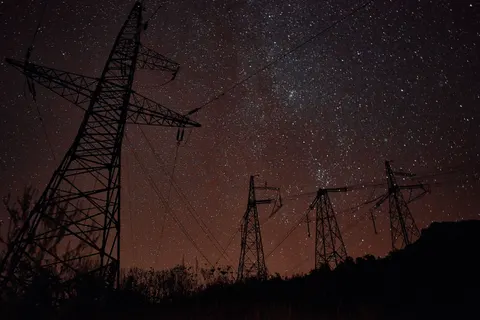 Sternenklare Silhouette 4K Hintergrundbild · space · 3840×2560