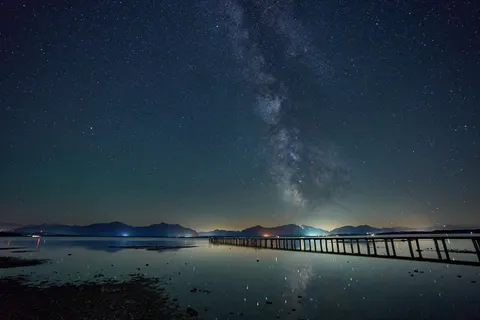 海上银河 4K壁纸 · space · 3840×2560