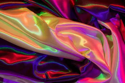 Holographic 4K Wallpaper · abstract · 3840×2560