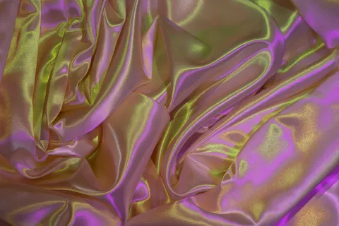 Holographic 4K Wallpaper · abstract · 3840×2560