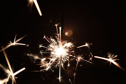 Glowing Particles 4K Wallpaper · abstract · 3840×2560