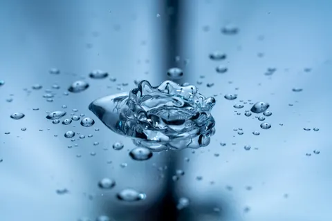 Oil Bubbles 4K Wallpaper · abstract · 3840×2560