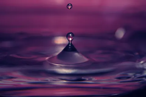 Oil Bubbles 4K Wallpaper · abstract · 3840×2560
