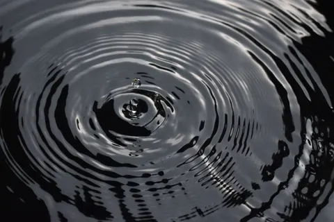 Chrome Liquid 4K Wallpaper · abstract · 3840×2560