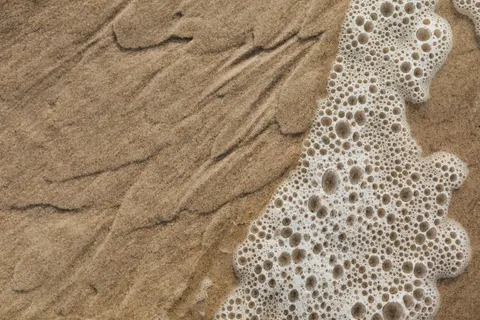 Sand Ripples 4K Wallpaper · minimal · 3840×2560