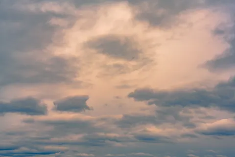Pastel Sky 4K Wallpaper · minimal · 3840×2560