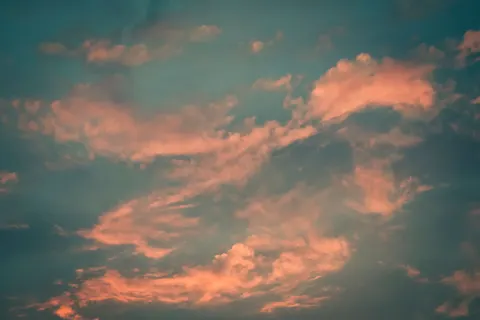 Pastel Sky 4K Wallpaper · minimal · 3840×2560