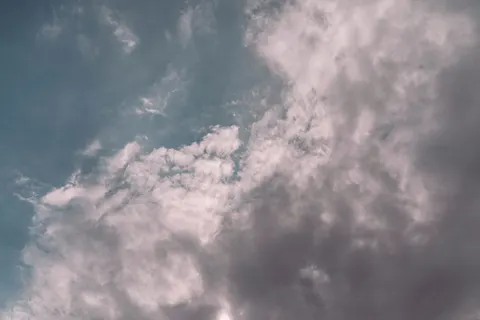 Pastel Sky 4K Wallpaper · minimal · 3840×2560
