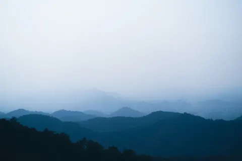 Foggy Minimal 4K Wallpaper · minimal · 3840×2560