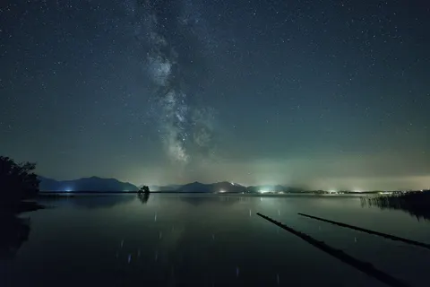 海上の天の川 4K壁紙 · space · 3840×2560