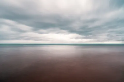 Still Water 4K Wallpaper · minimal · 3840×2560