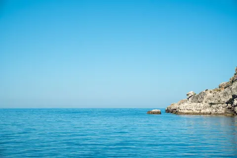Still Water 4K Wallpaper · minimal · 3840×2560