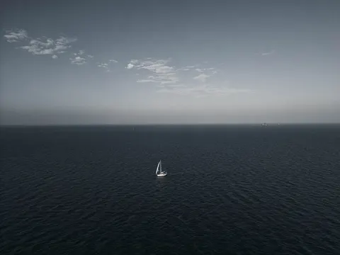 Still Water 4K Wallpaper · minimal · 3840×2880