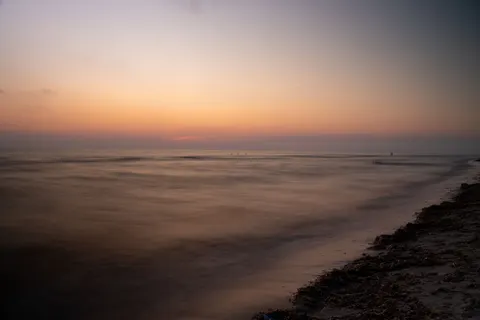 Still Water 4K Wallpaper · minimal · 3840×2560