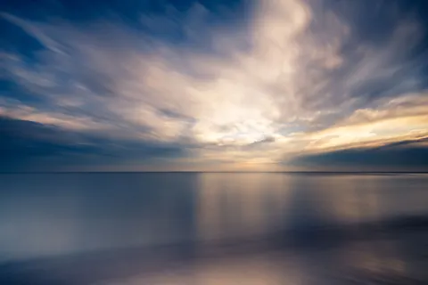 Still Water 4K Wallpaper · minimal · 3840×2560