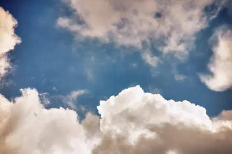 Pastel Clouds 4K Wallpaper · minimal · 3840×2556