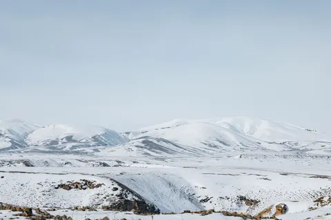 Schneefeld 4K Hintergrundbild · minimal · 3840×2561