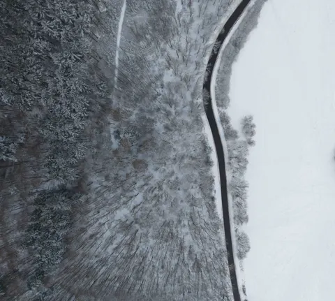 Snow Field 4K Wallpaper · minimal · 3840×3448