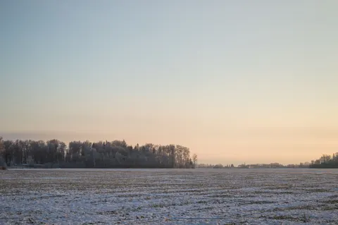 Snow Field 4K Wallpaper · minimal · 3840×2553
