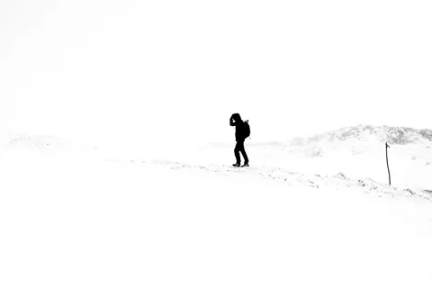 Snow Field 4K Wallpaper · minimal · 3840×2560