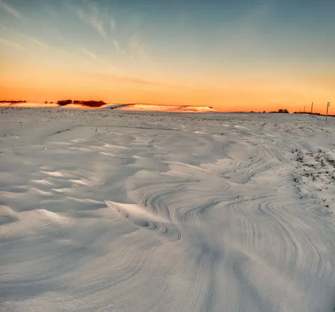 Snow Field 4K Wallpaper · minimal · 3840×3575