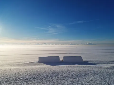 Snow Field 4K Wallpaper · minimal · 3840×2880