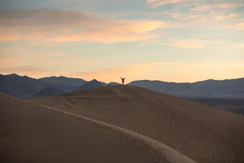 Dune Sunset 4K Wallpaper · minimal · 3840×2560